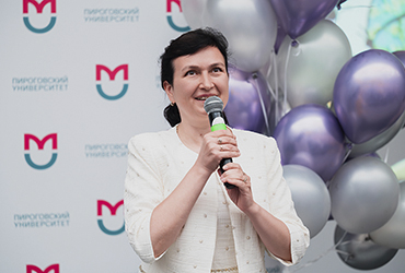 Зав. кафедрой Резник&nbsp;Е.В. на торжественном вручении дипломов выпускникам ИKM